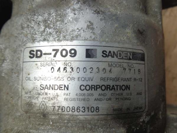 COMPRESSEUR DE CLIMATISATION RENAULT 2.1TD - Vue 5